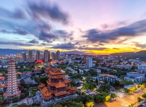 福建之光，高科技产品引领未来，科技改变生活体验