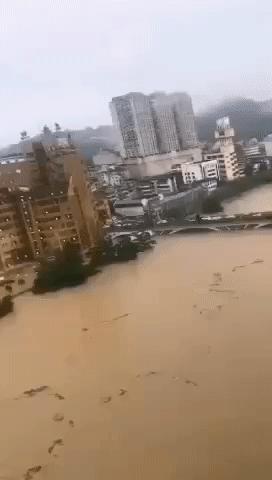 湖北长卷，历史与时代的交响诗篇